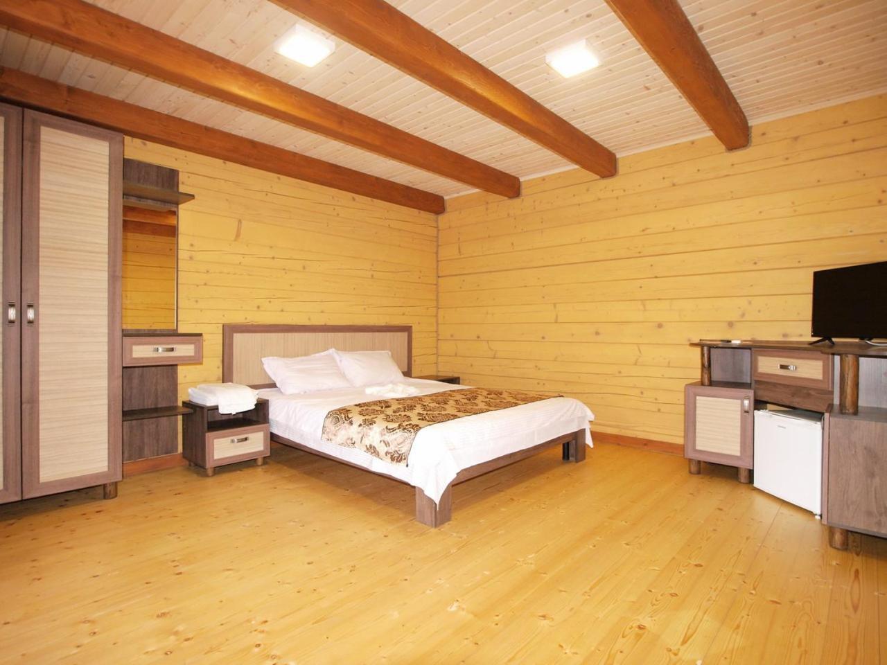 Пегас Hotel ซาลิซนีปอร์ต ภายนอก รูปภาพ