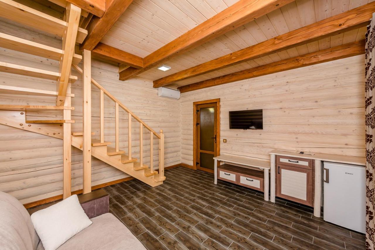 Пегас Hotel ซาลิซนีปอร์ต ภายนอก รูปภาพ